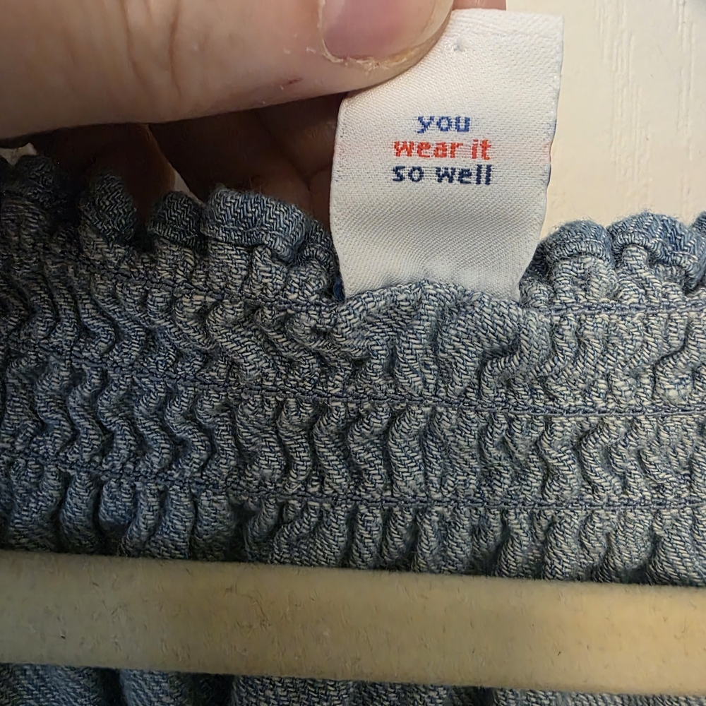 OLD NAVY Chambray Smocked Women's Top Size L - Picture 3 of 8